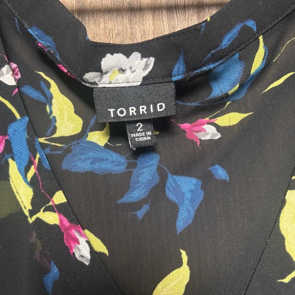 Torrid Size 2 Black Floral Sheer Button Front High Low Dress - Picture 6 of 11